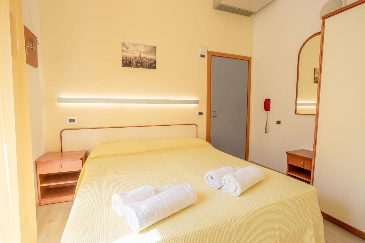 Hotel Paola Garden Bellariva Di Rimini Екстер'єр фото