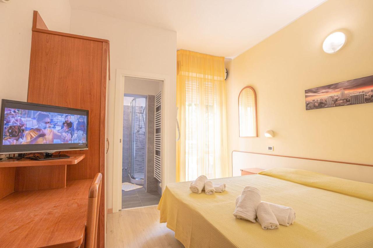 Hotel Paola Garden Bellariva Di Rimini Екстер'єр фото