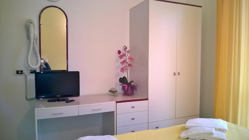 Hotel Paola Garden - Nuova Gestione Bellariva Di Rimini Номер фото